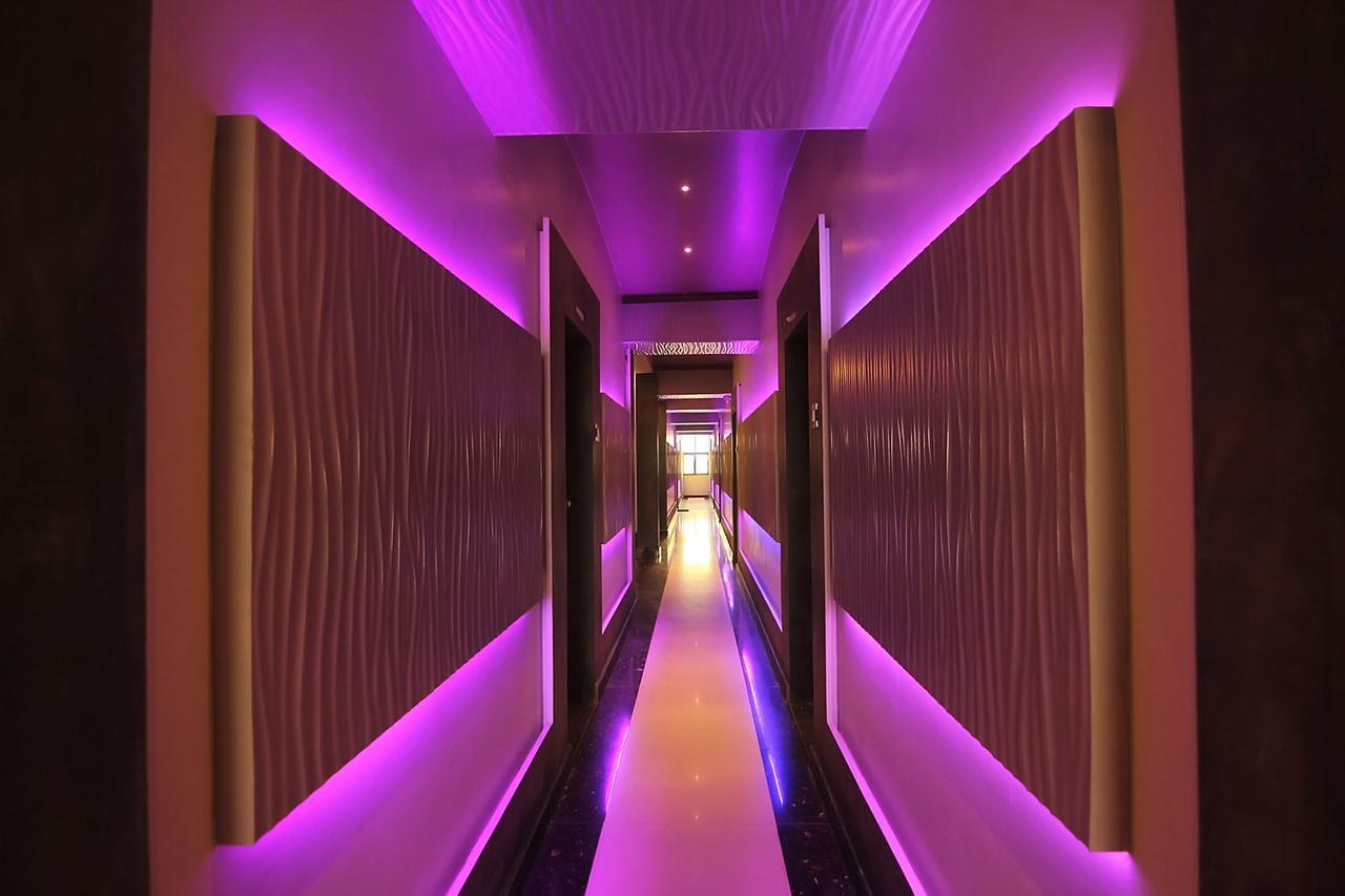 شيردي Hotel Sai Dharam Palace المظهر الخارجي الصورة