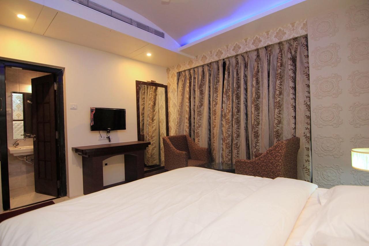 شيردي Hotel Sai Dharam Palace المظهر الخارجي الصورة