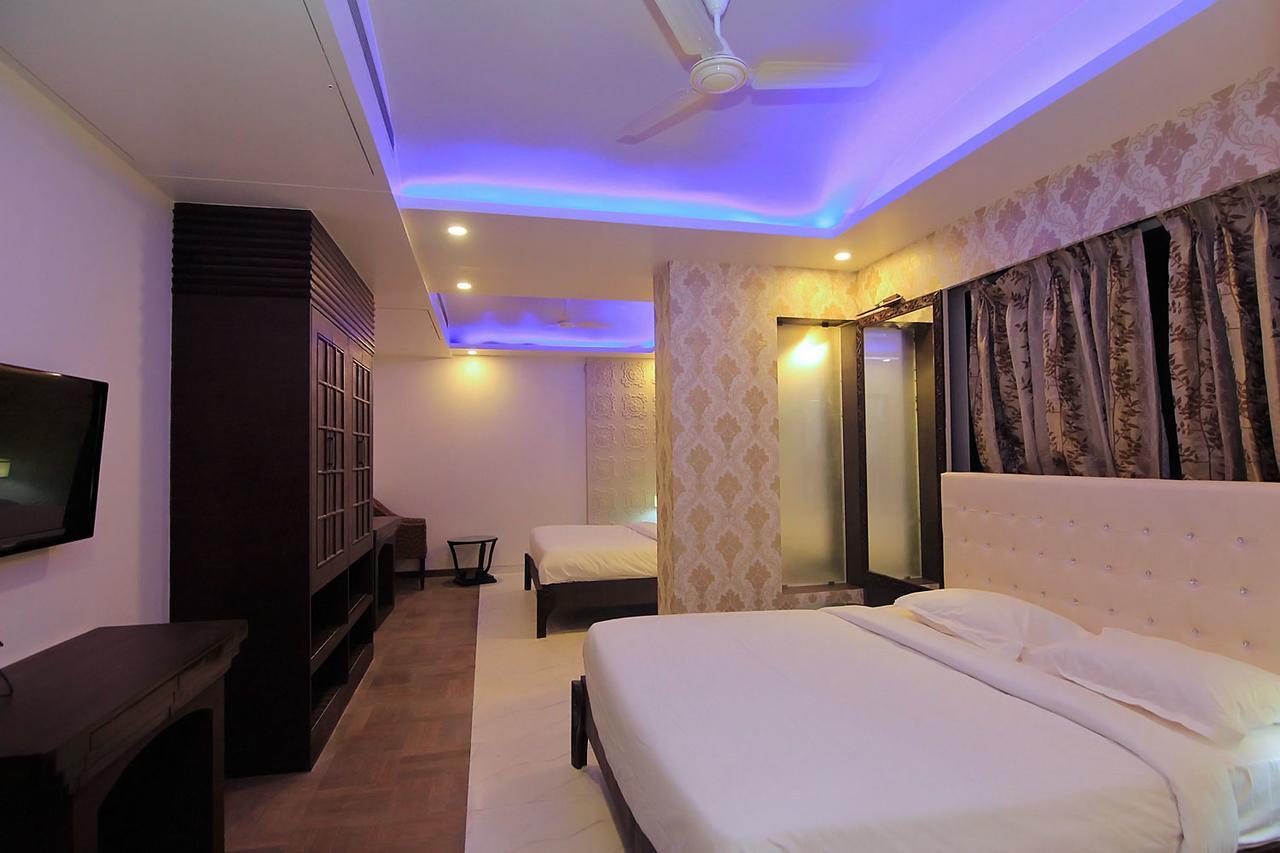 شيردي Hotel Sai Dharam Palace المظهر الخارجي الصورة