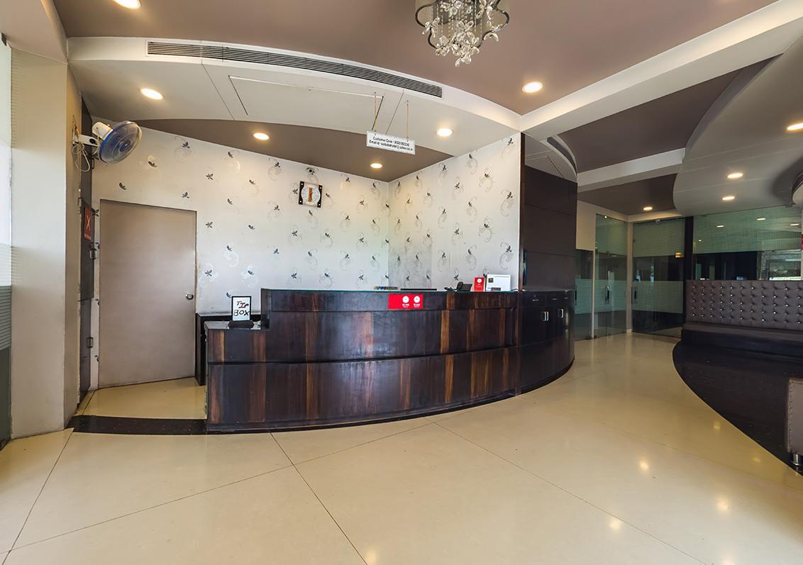 شيردي Hotel Sai Dharam Palace المظهر الخارجي الصورة